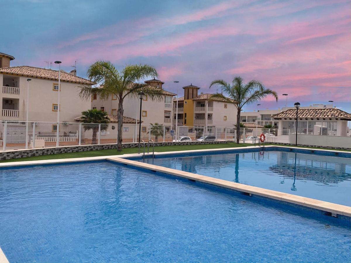 Residencial El Pinet Beach La Mariña 外观 照片